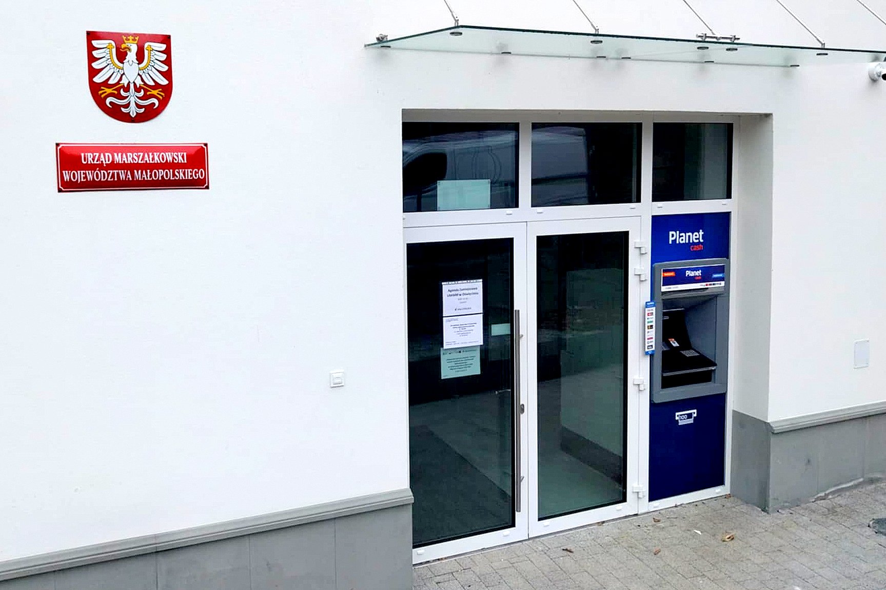 Widok na budynek w którym mieści się Centrum Integracji Cudzoziemców w Oświęcimiu