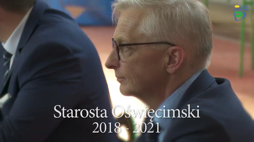Na pierwszym planie z profilu twarz śp. Marcina Niedzieli