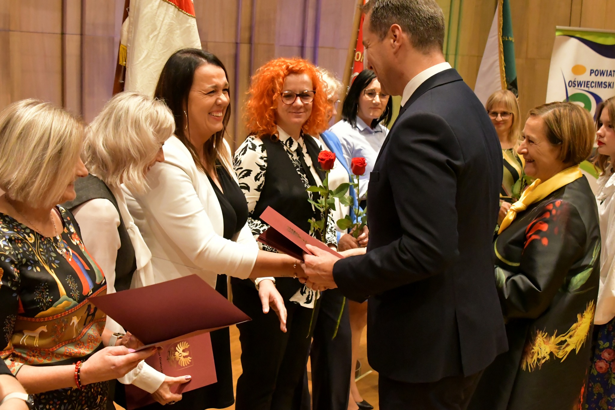 Zdjęcie fabrycznej kotłowni z naniesionym na grafikę napisem Fabryka Baty w Chełmku