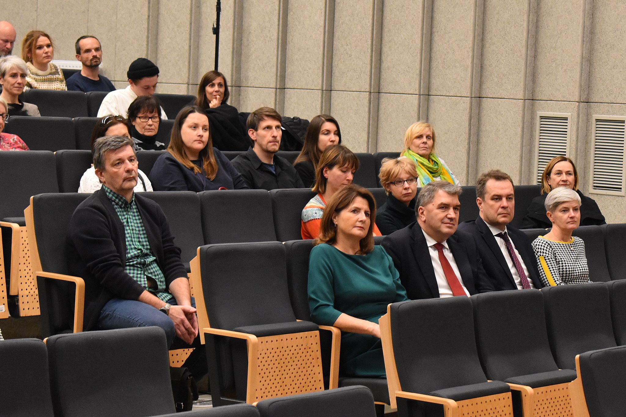 Na zdjęciu starosta oświęcimski, prezydent Oświęcimia i członkini zarządu powiatu.