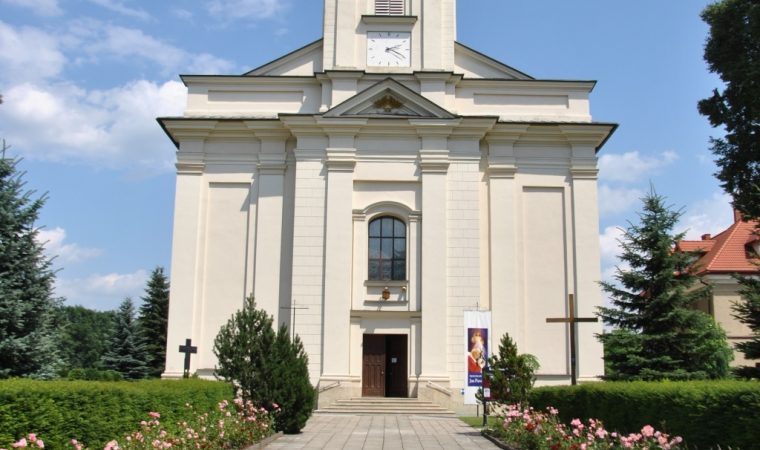 BOBREK – kościół p.w. Świętej Trójcy