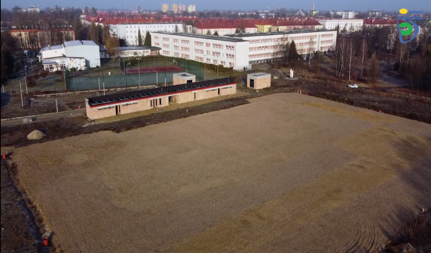 Widok z drona na obecny stan przyszłego kompleksu sportowego przy powiatowym Chemiku