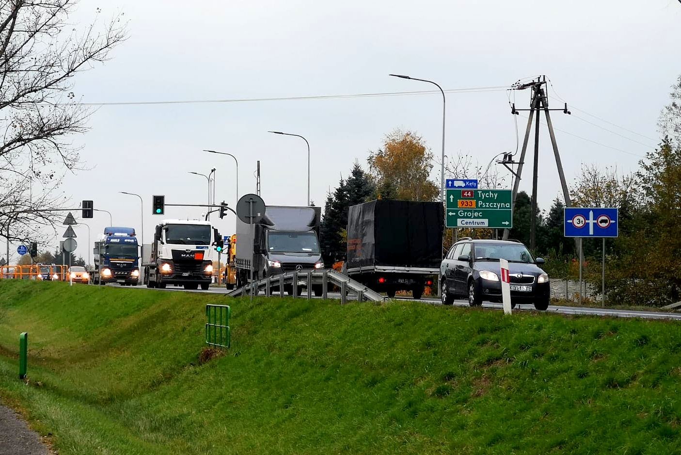 Widok na na skrzyżowania w Zaborzu, gdzie będzie się kończyć południowa obwodnica Oświęcimia.