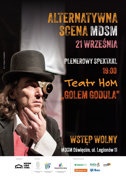 Plakat informujący o spektaklu plenerowym na terenie MDSM