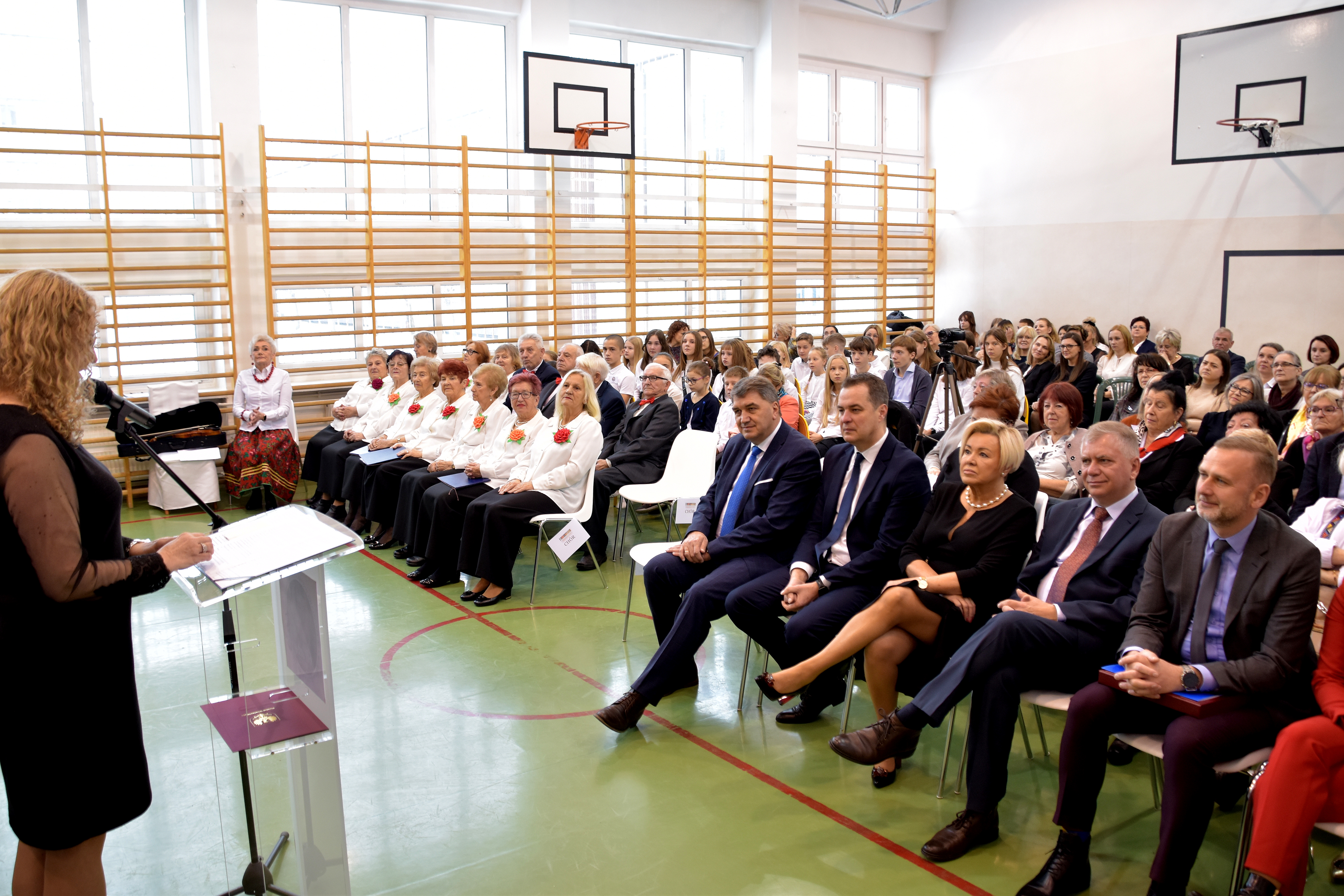 Goście zaproszeni na jubileusz szkoły podstawowej nr 4 w Oświęcimiu