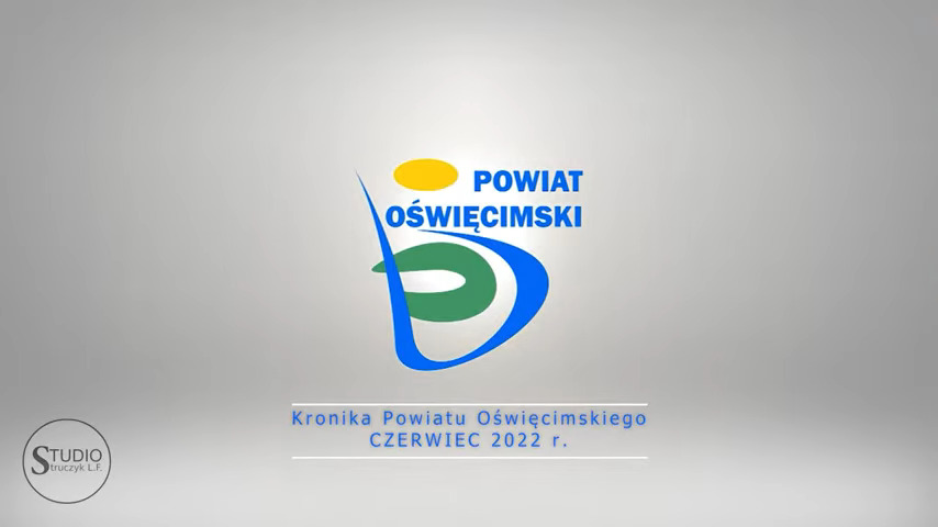 Na grafice napis: Kronika Powiatu Oświęcimskiego czerwiec 2022 r. U góry logotyp Powiatu.
