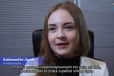 Klatka z filmu o wolonariuszach roku. W kadrze laureatka Aleksandra Janik.