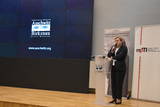 Do uczestników konferencji przemawia Dorota Mleczko, dyrektorka Muzeum Pamięci.
