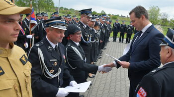 Obraz główny aktualności o tytule Powiatowe obchody Dnia Strażaka w Oświęcimiu 