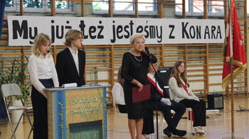 Obraz główny aktualności o tytule Święto Patrona „Konara” i odsłonięcie tabliczki ku czci śp. Jana Tobiasza 