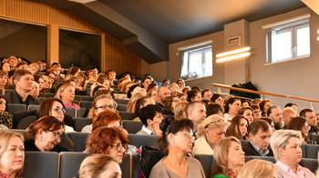 Obraz główny aktualności o tytule Jak zachować równowagę psychiczną w świecie pełnym zagrożeń (film) 