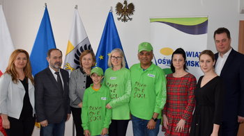 Obraz główny aktualności o tytule Spotkanie z aktywistami ruchu #SaveSoil (Ratujmy Glebę) 
