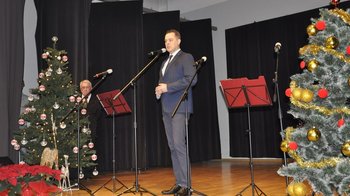 Obraz główny aktualności o tytule W świątecznym nastroju w grojeckim Domu Ludowym 
