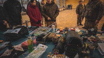 Obraz główny aktualności o tytule Szef Sztabu Generalnego Wojska Polskiego z wizytą w Oświęcimiu 