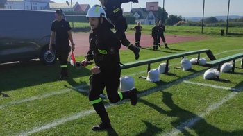 Obraz główny aktualności o tytule Powiatowe Zawody Sportowo-Pożarnicze w Piotrowicach 
