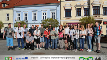 Obraz główny aktualności o tytule Warsztaty fotograficzne w ramach projektu „Nasze dziedzictwo – nasza przyszłość” 1 