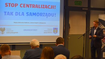 Obraz główny aktualności o tytule Rząd dąży do ograniczenia roli samorządów 