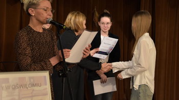 Obraz główny aktualności o tytule Czytając książki żyjesz wielokrotnie… 