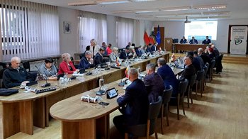 Obraz główny aktualności o tytule Zapowiedź LIII sesji Rady Powiatu w Oświęcimiu 
