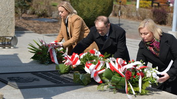 Obraz główny aktualności o tytule W hołdzie ofiarom tragedii pod Smoleńskiem 