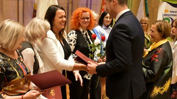 Obraz główny aktualności o tytule Powiatowe obchody Dnia Edukacji Narodowej
