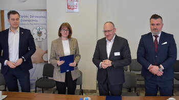 Obraz główny aktualności o tytule Kreatywność i doświadczenie. Umowa powiatowej „Szóstki” ze szpitalem 