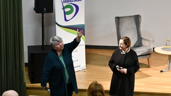 Obraz główny aktualności o tytule Wizyta małopolskiej kurator oświaty w Oświęcimiu 