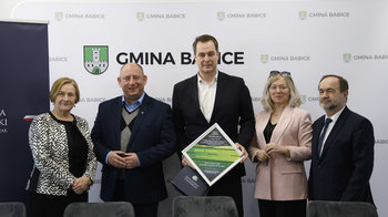 Obraz główny aktualności o tytule Blisko 19 mln zł z Rządowego Funduszu Rozwoju Dróg dla samorządów z powiatu oświęcimskiego 