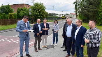 Obraz główny aktualności o tytule Droga powiatowa w Brzezince już po przebudowie 
