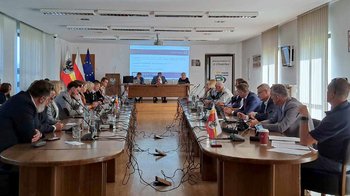 Obraz główny aktualności o tytule Zapowiedź VII sesji Rady Powiatu w Oświęcimiu 