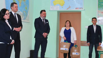 Obraz główny aktualności o tytule Energooszczędne żarówki dla powiatowego „Konara” 