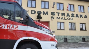 Obraz główny aktualności o tytule Nowy samochód dla jednostki Ochotniczej Straży Pożarnej w Malcu oficjalnie przekazany 
