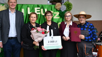 Obraz główny aktualności o tytule Moc dobrych słów, życzeń i prezentów w Domu Pomocy Społecznej w Bobrku 