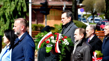 Obraz główny aktualności o tytule Rocznica katastrofy lotniczej pod Smoleńskiem 