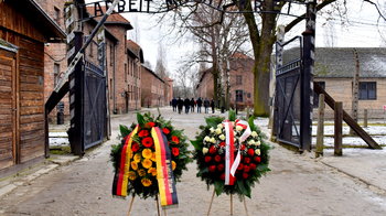 Obraz główny aktualności o tytule Zbliża się 79. rocznica wyzwolenia KL Auschwitz i oswobodzenia Oświęcimia spod niemieckiej okupacji 