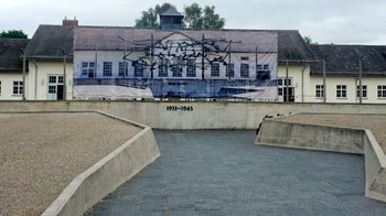 Obraz główny aktualności o tytule Rocznica powstania pierwszego nazistowskiego obozu koncentracyjnego 