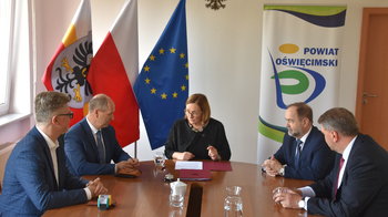 Obraz główny aktualności o tytule Krok w stronę przebudowy drogi powiatowej na styku miasta i gminy Oświęcim 