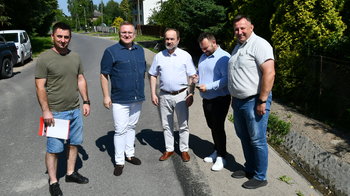Obraz główny aktualności o tytule Wyremontowano przepust przy drodze powiatowej w Osieku 