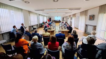 Obraz główny aktualności o tytule Zarząd Powiatu w Oświęcimiu z wotum zaufania i absolutorium 