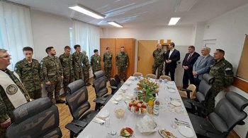 Obraz główny aktualności o tytule (Przed)świąteczne spotkanie w siedzibie Straży Granicznej w Oświęcimiu 