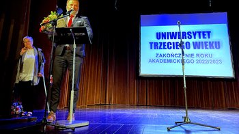 Obraz główny aktualności o tytule Podsumowanie roku akademickiego studentów-seniorów 