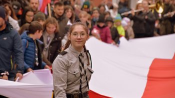 Obraz główny aktualności o tytule Podniosłe i radosne uroczystości niepodległościowe 