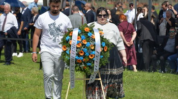Obraz główny aktualności o tytule Tu, gdzie zgasło tyle istnień, chcemy przywracać pamięć… 