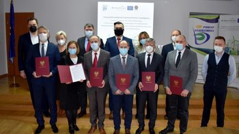 Obraz główny aktualności o tytule Łączy nas troska o klimat. Porozumienie włodarzy gmin i władz Powiatu Oświęcimskiego 