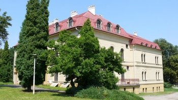 Obraz główny aktualności o tytule Pałac w Grojcu czeka na nowego właściciela (14.12.21 r.) 