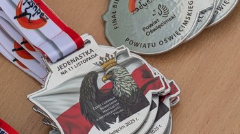 Obraz główny aktualności o tytule „Jedenastka na 11 listopada” zakończyła cykl Biegowego Grand Prix Powiatu Oświęcimskiego 