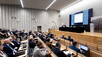 Obraz główny aktualności o tytule Obrady Międzynarodowej Rady Oświęcimskiej z udziałem starosty Andrzeja Skrzypińskiego 