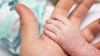 Obraz główny aktualności o tytule Powiatowa Rada Rynku Pracy o refundacji kosztów opieki nad dzieckiem 