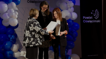 Obraz główny aktualności o tytule Uroczyste wręczenie umów dotacyjnych Powiatu Oświęcimskiego 