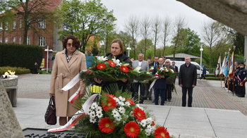 Obraz główny aktualności o tytule W tej katastrofie zginęli przedstawiciele polskiej elity 